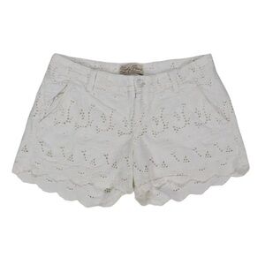 Boho Shorts Women’s Size 30 Summer Beach White Eyelet Scalloped Helm